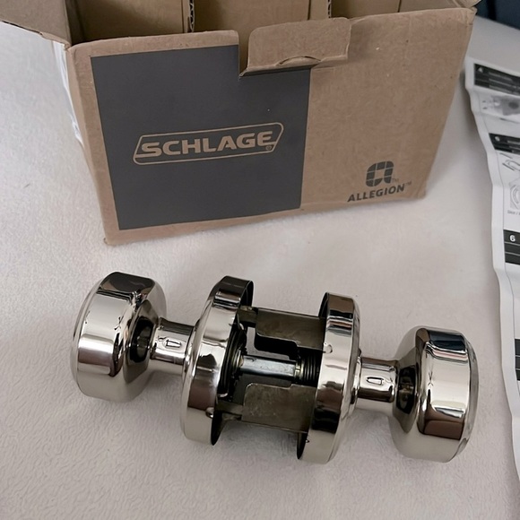 Schlage F10 BWE 618 GSN Bowery Passage Knobset Greyson Rosette Polished Nickel - Picture 4 of 10